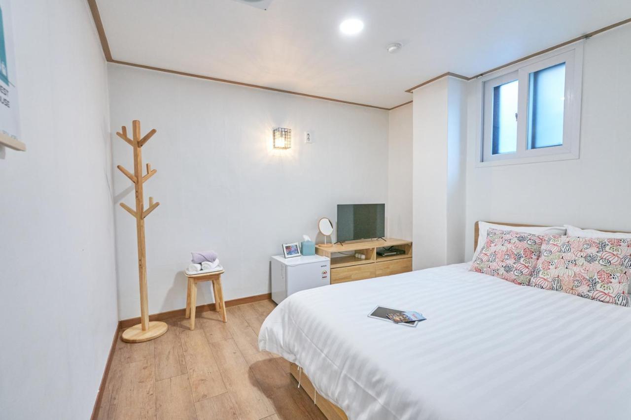 K'Stay Sinchon Seoul Bagian luar foto