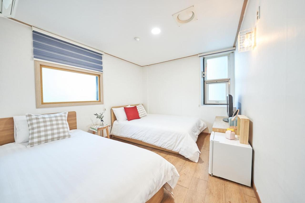 K'Stay Sinchon Seoul Bagian luar foto
