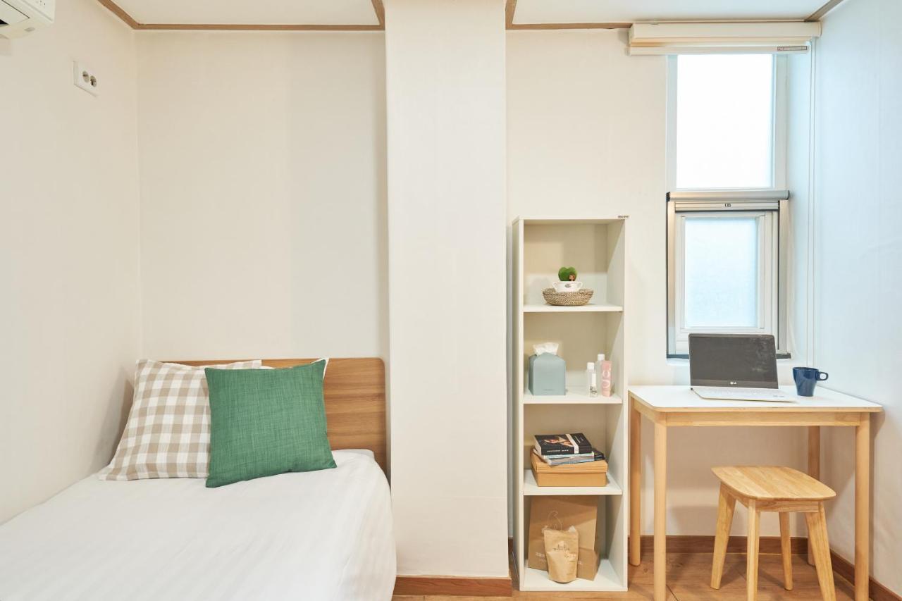 K'Stay Sinchon Seoul Bagian luar foto